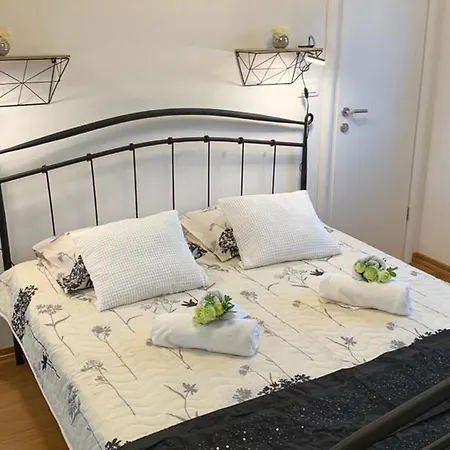 Διαμέρισμα Luxury Okrug Gornji With Sea View And Pool