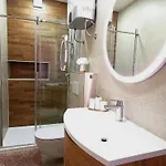 Luxury Okrug Gornji With Sea View And Pool * 特罗吉尔
