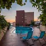 公寓 Luxury Okrug Gornji With Sea View And Pool