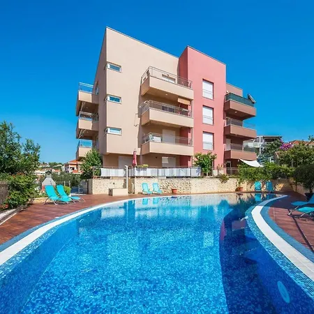 Luxury Okrug Gornji With Sea View And Pool * تروغير